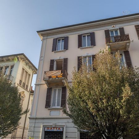 Casa Vacanza Dimora Vincenza Luino Exterior foto