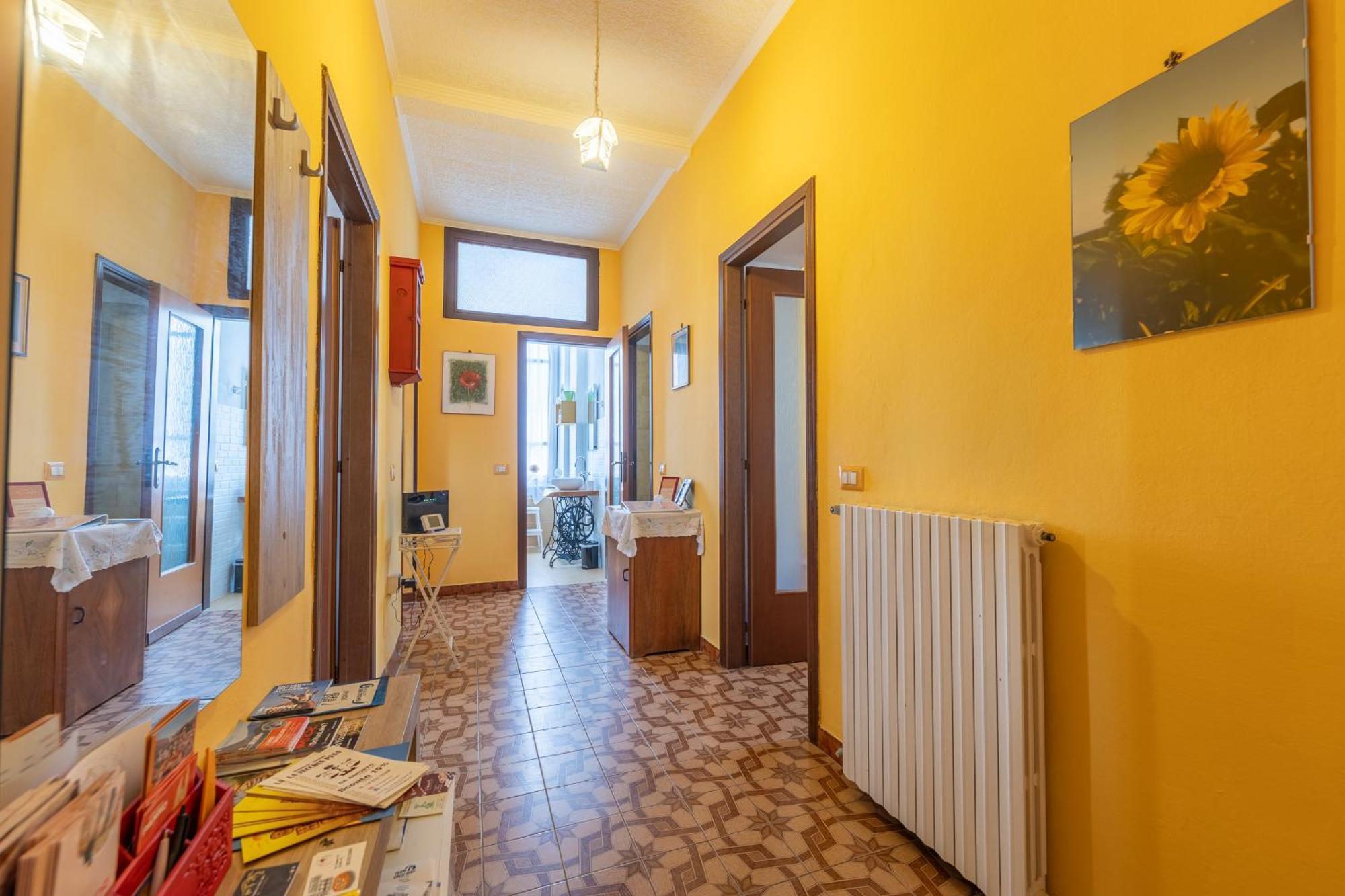 Casa Vacanza Dimora Vincenza Luino Exterior foto